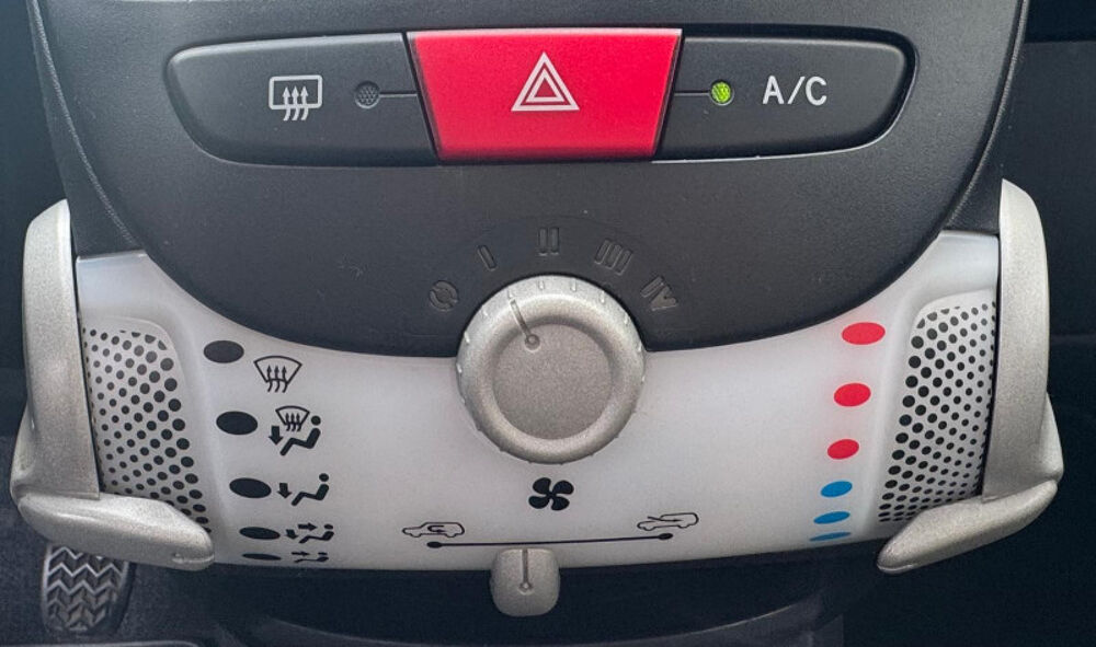 Aygo 1.0 VVT-I 68CH ACTIVE 5P 2012 occasion 91200 Athis-Mons