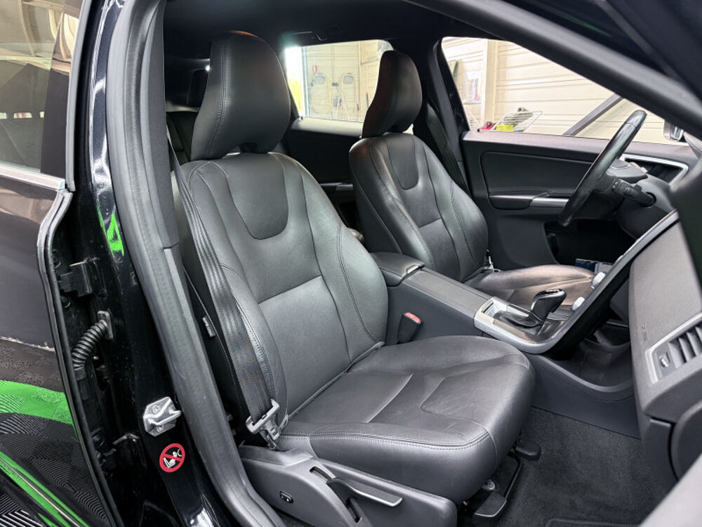 XC60 D3 136CH START&STOP MOMENTUM GEARTRONIC 2014 occasion 57185 CLOUANGE