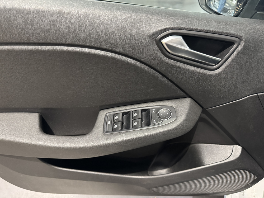 Clio V 1.0 TCE 90CH BUSINESS 12/2022 36500 PREMIERE MAIN 2022 occasion 12000 RODEZ