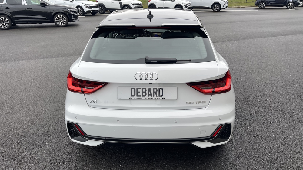 A1 30 TFSI 116CH S LINE S TRONIC 7 2025 occasion 31670 Lab&egrave;ge
