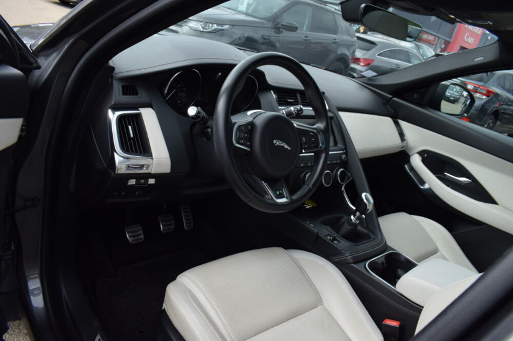 E-PACE 2.0D 150CH R-DYNAMIC S AWD 2018 occasion 34740 Vendargues