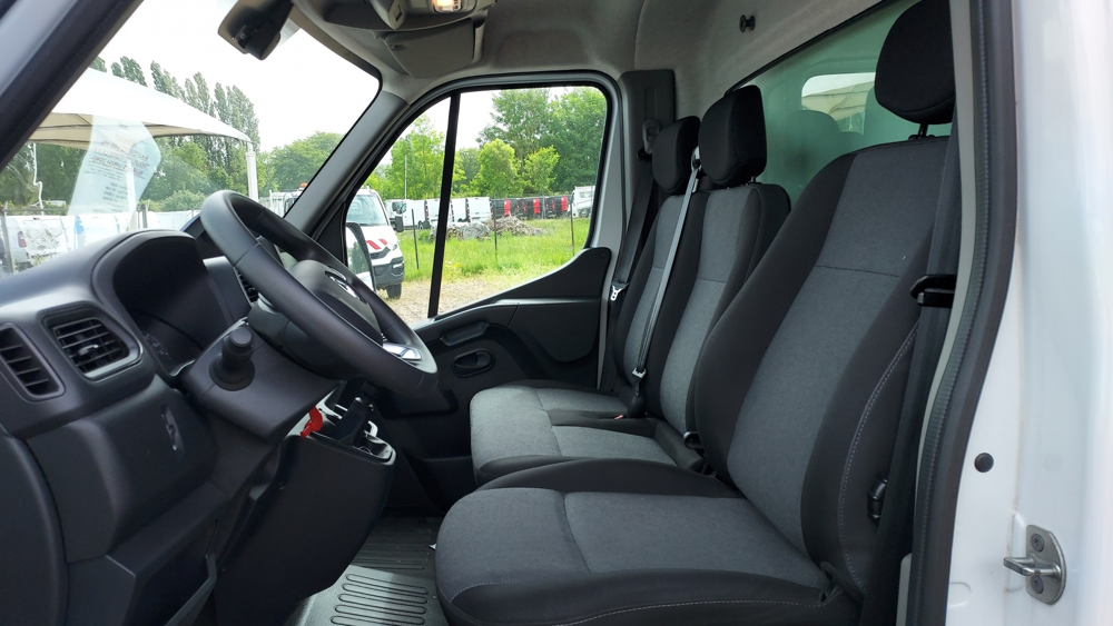 Master F3500 L3 2.3 BLUE DCI 145CH 20M3 CONFORT CAISSE +HAYON 2024 occasion 60600 Clermont