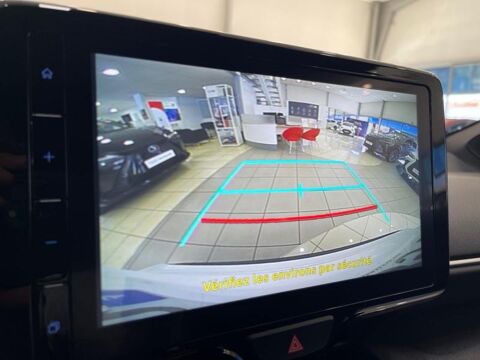 Yaris Cross 116h Design MY22 2023 occasion 13730 Saint-Victoret