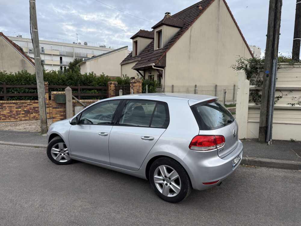 Golf 1.6 TDI 105CH BLUEMOTION FAP CONFORTLINE DSG7 5P 2010 occasion 95480 PIERRELAYE