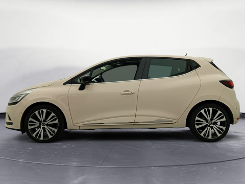 Clio IV 1.2 TCE 120CH ENERGY INITIALE PARIS 5P / 1 ERE MAIN / GARANT 2018 occasion 38340 Voreppe