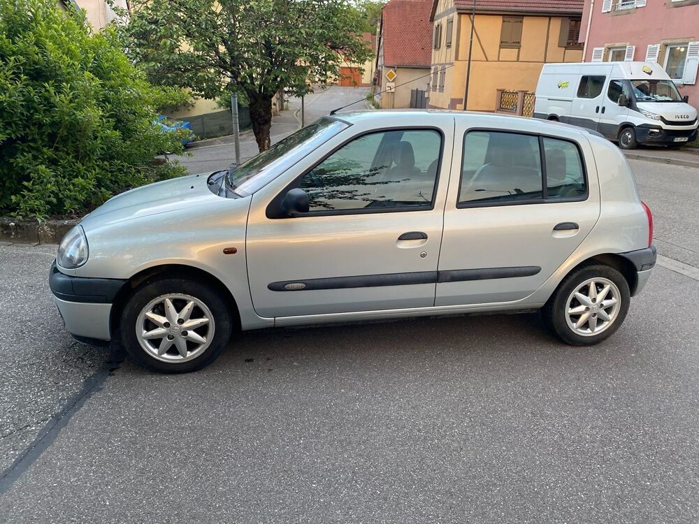 Clio II 1.2 (1149) 58CH RTA 5P 1999 occasion 67330 Bouxwiller