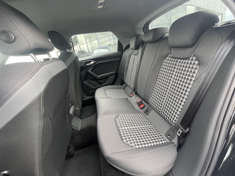 A1 30 TFSI 116CH S LINE S TRONIC 7 2025 occasion 31670 Lab&egrave;ge