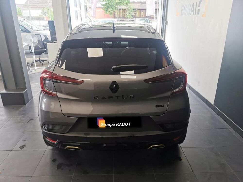 Captur 1.6 E-Tech hybride 145ch Engineered 2023 occasion 78300 Poissy