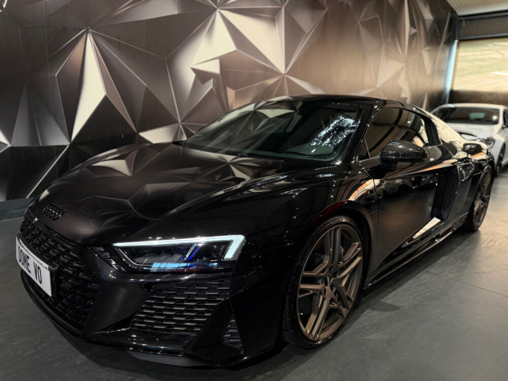 R8 5.2 V10 FSI 620CH DECENNIUM PERFORMANCE QUATTRO S TRONIC 7 2019 occasion 63170 Aubi&egrave;re