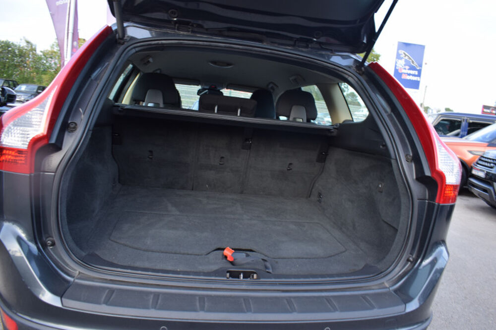 XC60 D3 AWD 163CH MOMENTUM GEARTRONIC 2011 occasion 34740 Vendargues