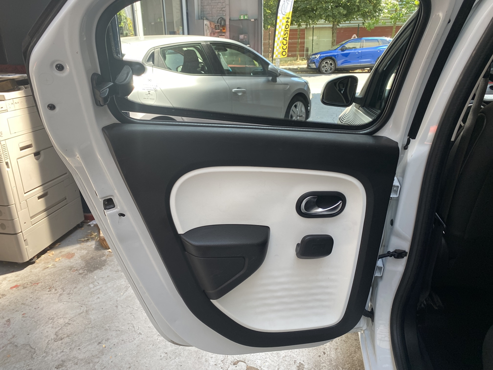 Twingo III 1.0 SCE 70CH LIMITED EURO6C 2018 occasion 78800 HOUILLES