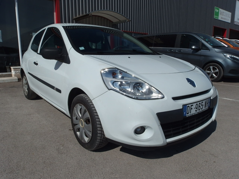 Renault Clio III 1.5 DCI 75CH AIR ECO² 3P 2014 occasion Savières 10600