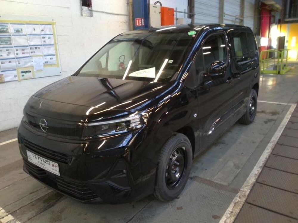 Combo VU M 800kg Electrique 136ch Batterie 50 kWh + OPTIONS / 17417HT 2024 occasion 56850 Caudan