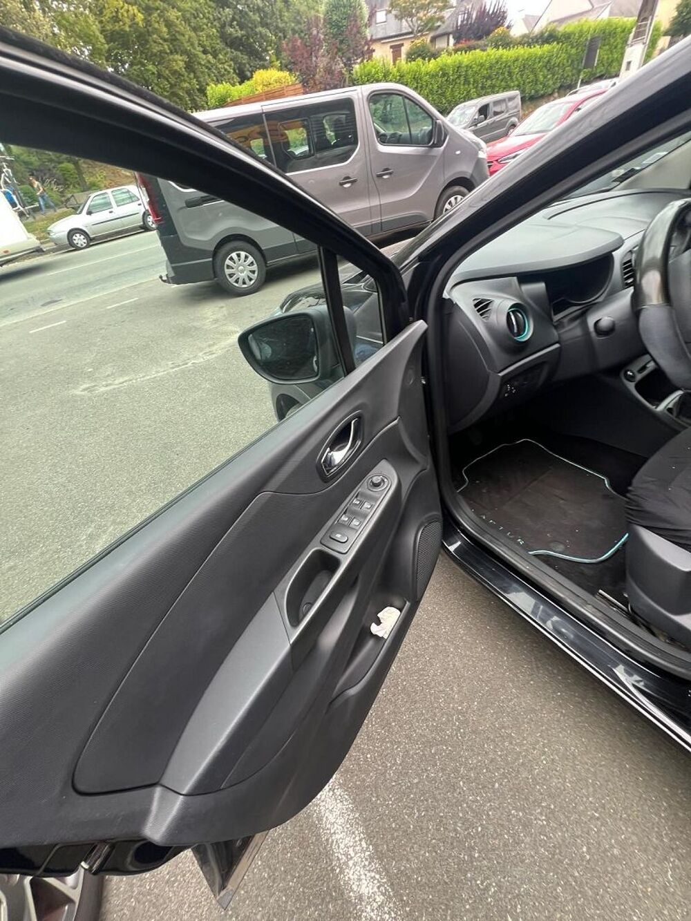 Captur 0.9 TCE 90CH STOP&START ENERGY LIFE ECO&sup2; 2013 occasion 22100 Dinan