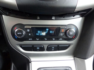Focus 1.0 SCTI 100CH ECOBOOST STOP&START TREND 4P 2013 occasion 77144 Mont&eacute;vrain