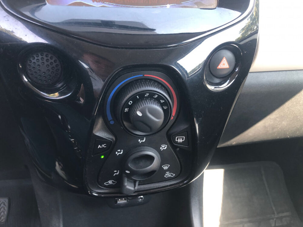 Aygo 1.0 VVT-I 69CH STOP&START X-WAVE 5P 2016 occasion 34970 Lattes