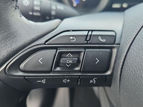 Yaris Cross 116h Design MY22 2023 occasion 13300 Salon-de-Provence