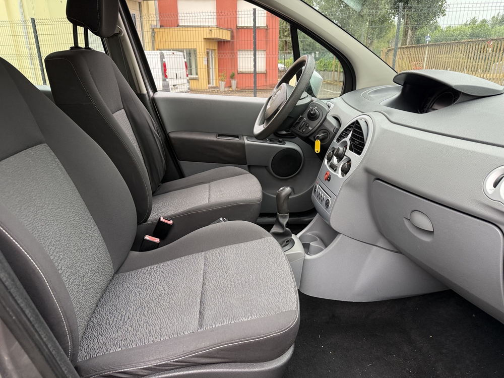 Grand Modus 1.5 DCI 85CH DYNAMIQUE / DISTRIBUTION , VIDANGE , 4 PNEUS NE 2010 occasion 38340 Voreppe
