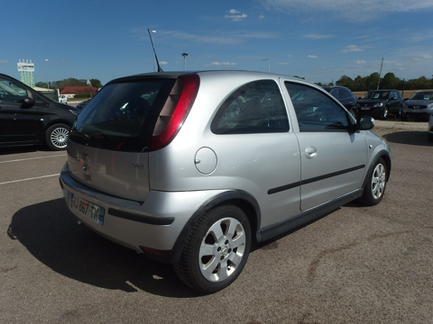 Corsa 1.3 CDTI COSMO 3P 2004 occasion 10600 Savi&egrave;res
