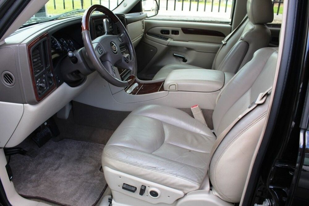 Escalade 6.0 V8 345 BVA 4X4 2005 occasion 59223 Roncq