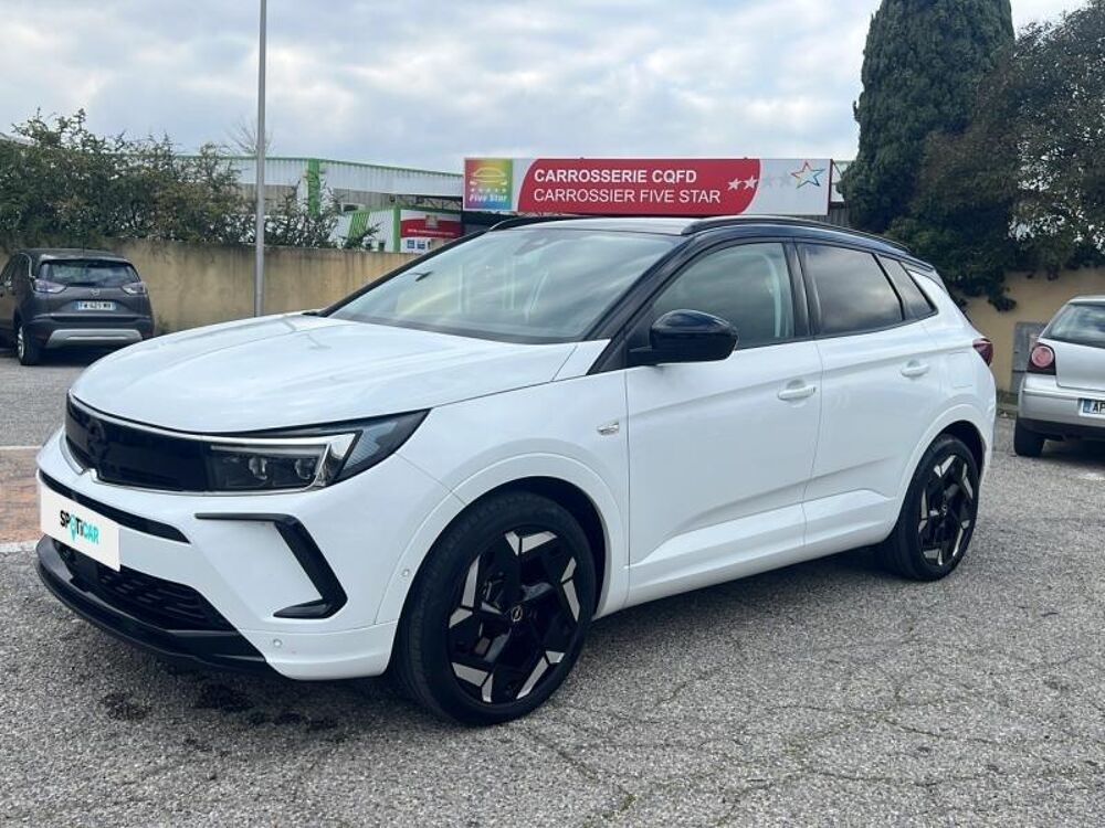 Grandland 1.6 Turbo 300ch Hybride GSe 4x4 2023 occasion 13200 Arles