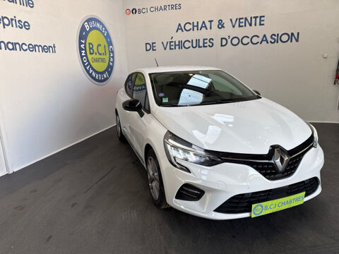 Clio V 1.6 E-TECH FULL HYBRID 145 EVOLUTION 2022 occasion 28630 Nogent-le-Phaye