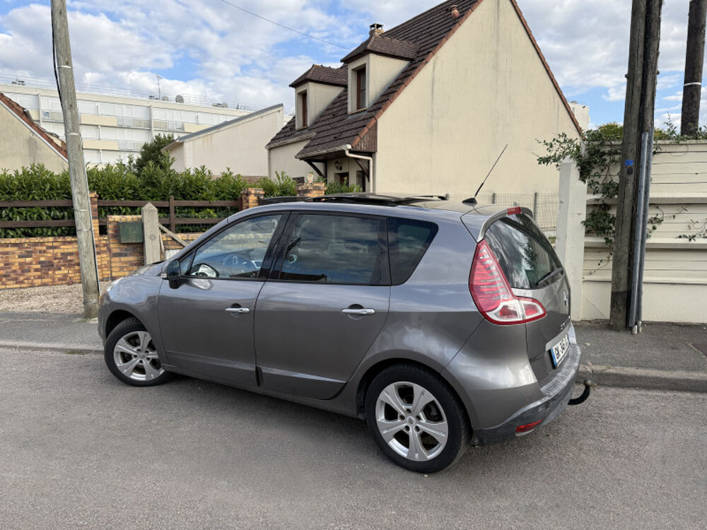 Sc&eacute;nic III 2.0 16V 140CH PRIVILEGE CVT 2009 occasion 95480 PIERRELAYE