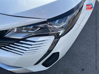3008 1.2 PureTech 130ch S&S Allure Pack EAT8 2021 occasion 08200 Sedan