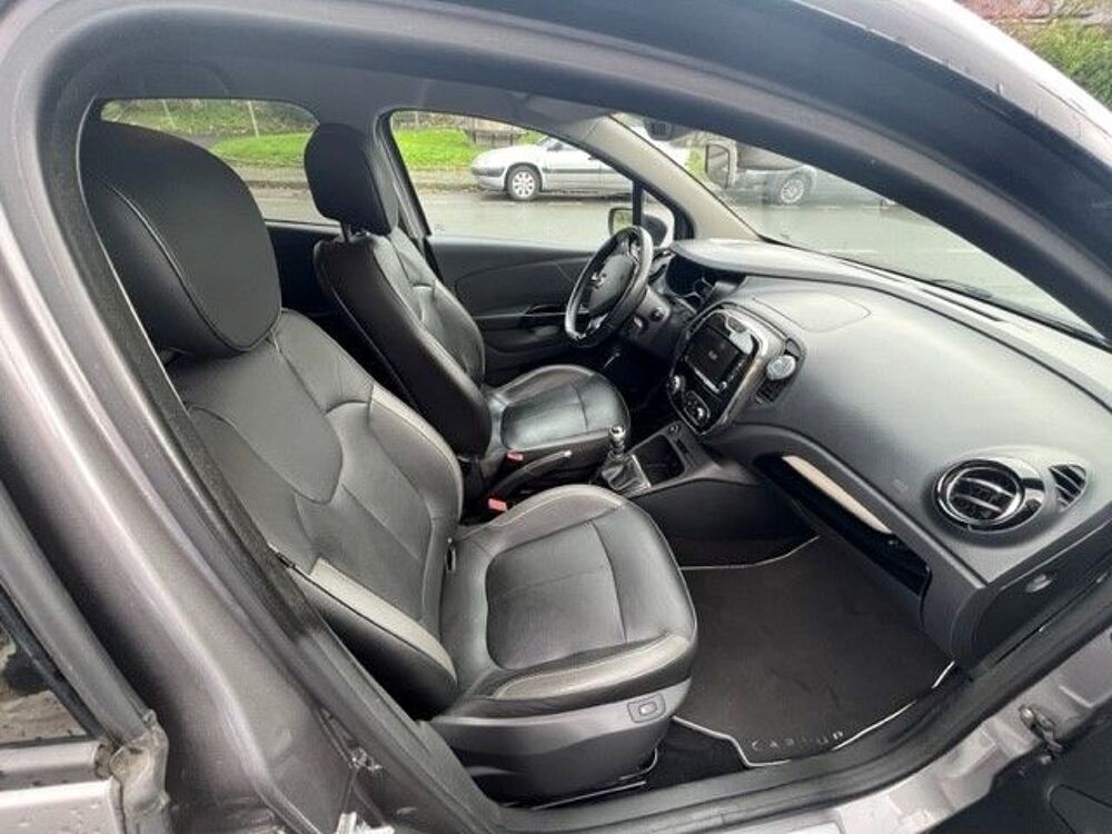 Captur 1.5 DCI 90CH PURE EDC ECO&sup2; 2015 occasion 22100 Dinan