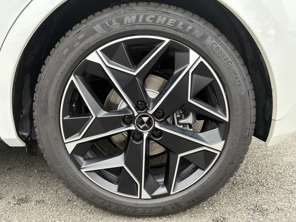DS4 PLUG-IN HYBRID 225CH ETOILE 2026 occasion 63200 Malauzat