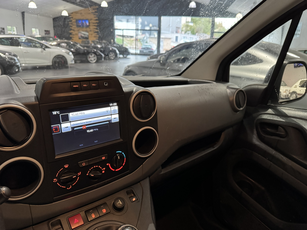Berlingo 1.6 BLUE HDI 63400 KM PREMIERE MAIN 9990 TTC 2016 occasion 12000 RODEZ