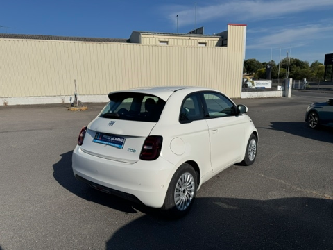 500 E 118CH PACK CONFORT 42KWH 2023 occasion 16400 Puymoyen