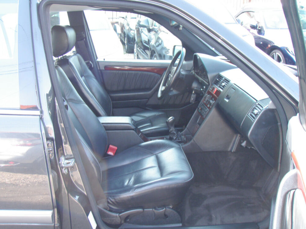 Classe C 180 ELEGANCE 1995 occasion 93220 Gagny