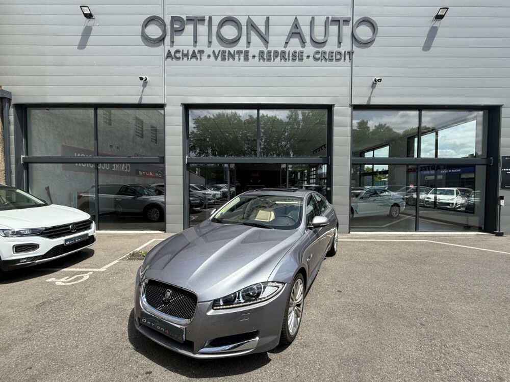 XF V6 3.0 D S 275CH LUXE PREMIUM (full suivie) 2013 occasion 31140 Aucamville