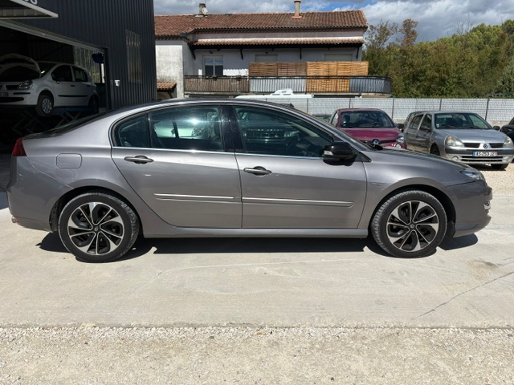 Laguna III 2.0 DCI 130CH ENERGY BOSE EDITION ECO&sup2; 2014 occasion 30360 V&eacute;z&eacute;nobres