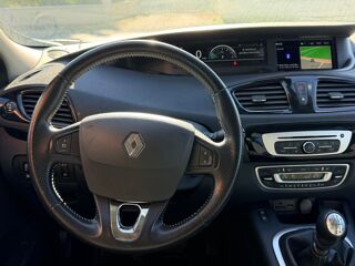 Grand Sc&eacute;nic III 1.6 DCI 130CH ENERGY BOSE ECO&sup2; 2015 2015 occasion 72310 Bess&eacute;-sur-Braye