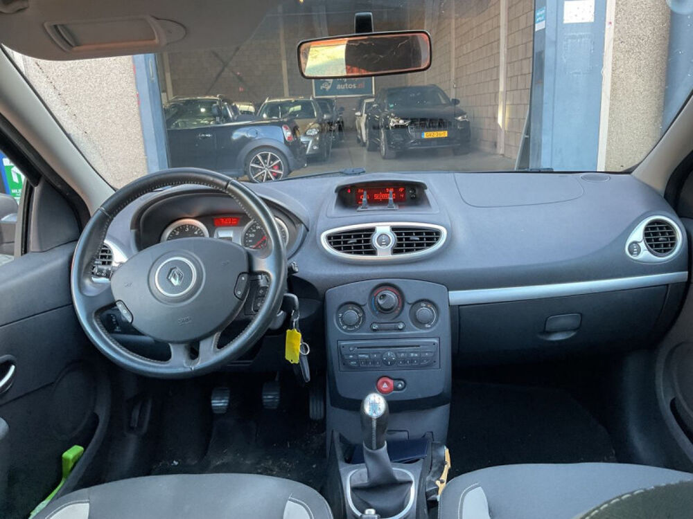 Clio III 1.5 DCI 90CH 20TH ECO&sup2; 3P 2011 occasion 57185 CLOUANGE