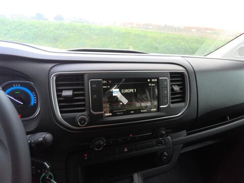 Vivaro M -e 136ch - 75 kWh 9 PLACES / TVA RECUPERABLE 2025 occasion 56850 Caudan