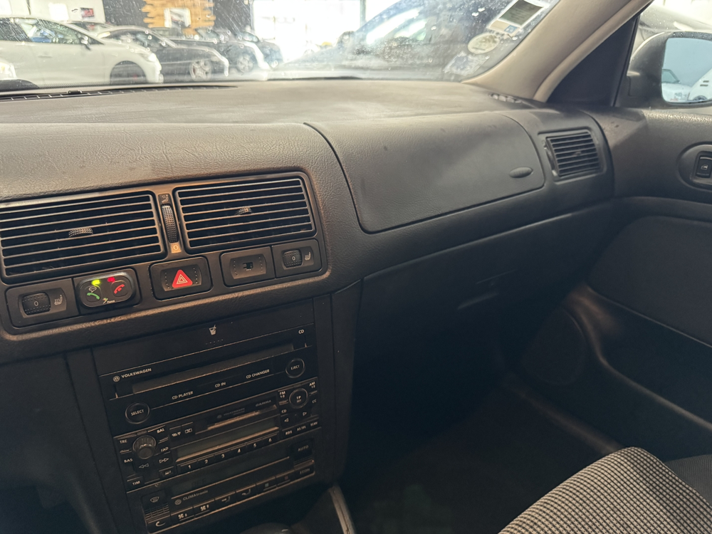 Golf 2.3 V5 150CH BVA 5P PLB AUTO 2000 occasion 12000 RODEZ