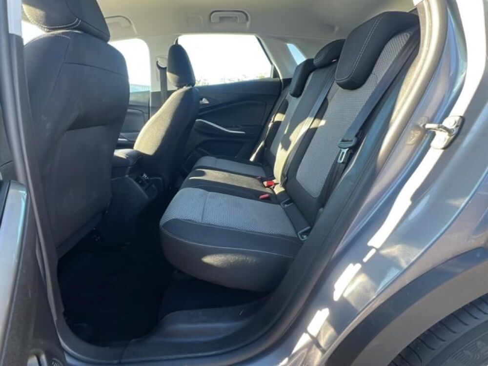 Grandland 1.2 Turbo 130ch Elegance Business 2022 occasion 13200 Arles