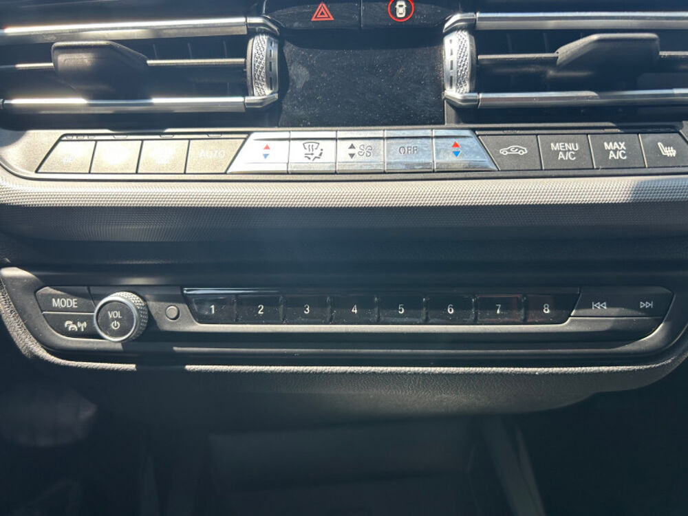 S&eacute;rie 1 (F40) 120DA XDRIVE 190CH LOUNGE 2019 occasion 38130 ECHIROLLES