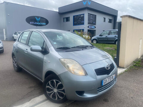 Toyota yaris 90 D-4D LES BLEUS 5P
