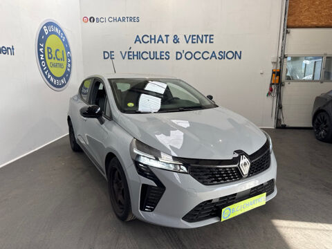 Clio V 1.5 BLUE DCI 100CH EVOLUTION AUTO ECOLE 2024 occasion 28630 Nogent-le-Phaye