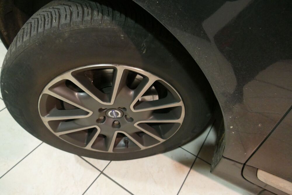 XC60 D4 181CH XENIUM GEARTRONIC 2014 occasion 22100 Dinan