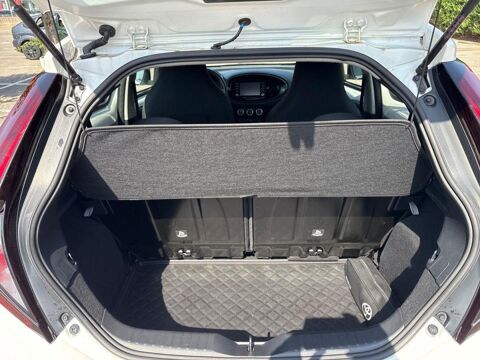 Aygo 1.0 VVT-i 72ch Dynamic S-CVT MY24 2023 occasion 13300 Salon-de-Provence