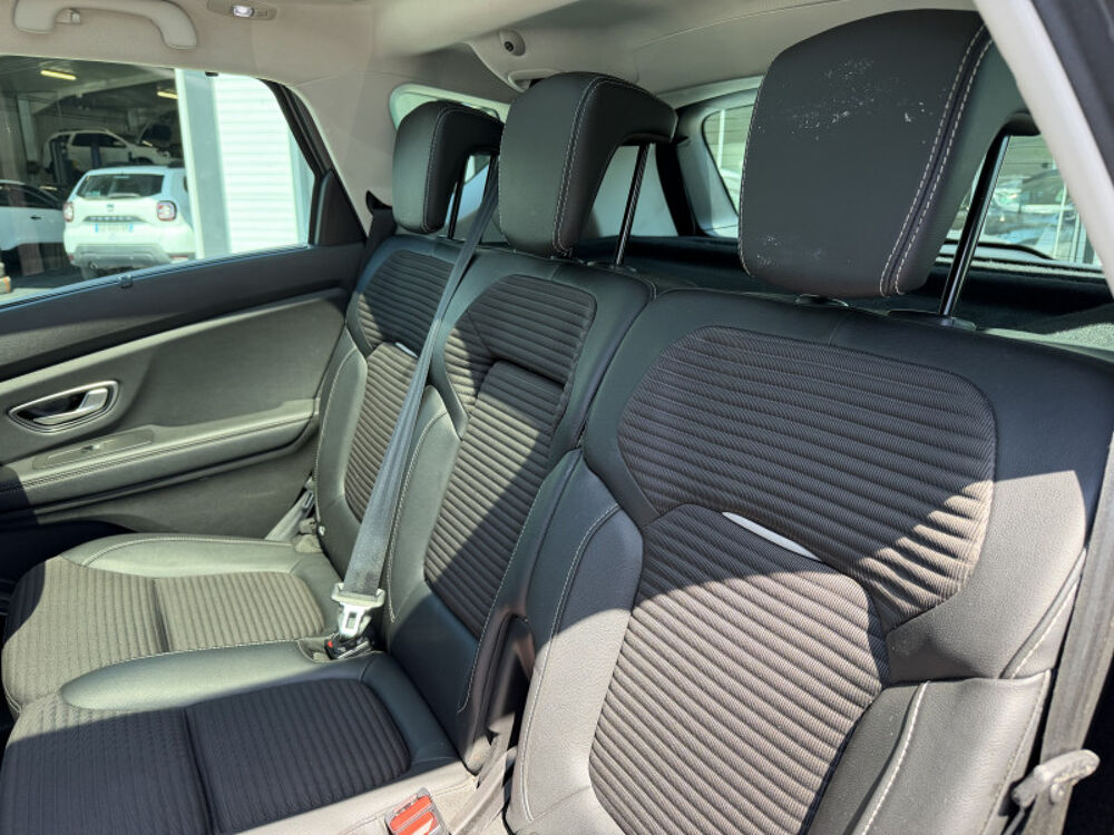 Scenic IV 1.7 BLUE DCI 150CH INTENS EDC / TOIT PANORAMIQUE 2019 occasion 38130 ECHIROLLES