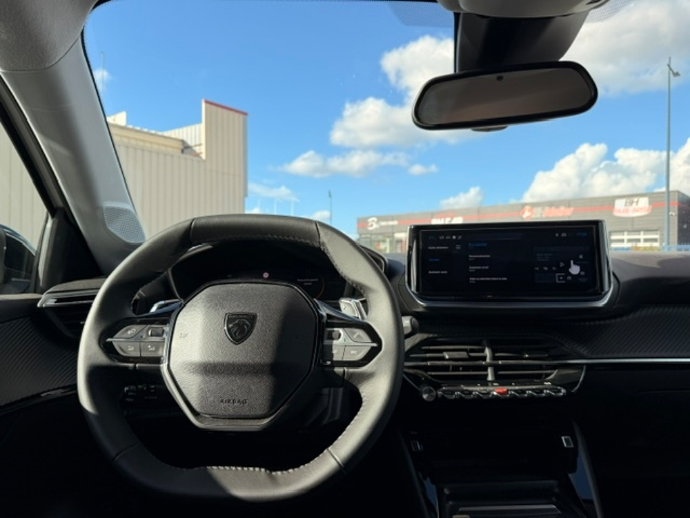 208 1.2 HYBRID 110CH ALLURE E-DCS6 + PACK VISION & GPS 2025 occasion 16400 Puymoyen