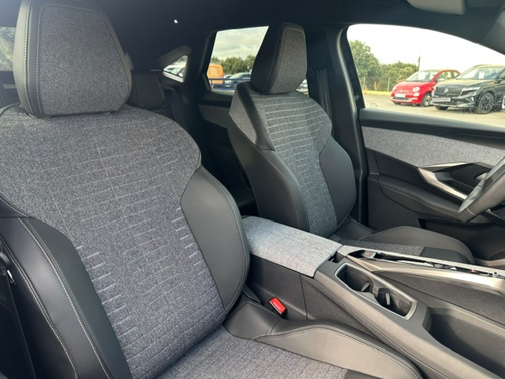 3008 1.2 HYBRID 145CH ALLURE 2025 occasion 16400 Puymoyen