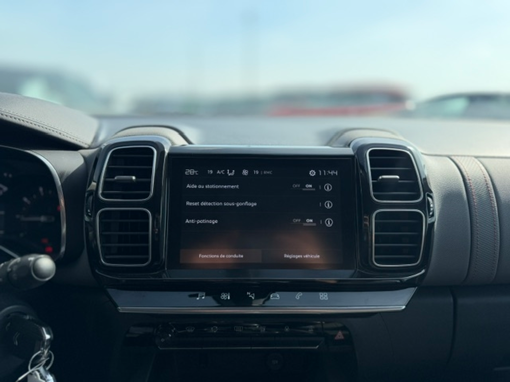 C5 aircross PURETECH 130CH LIVE DISTRIBUTION OK 2019 occasion 16400 Puymoyen