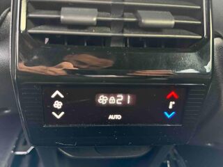 5008 Hybrid 145ch Allure e-DCS6 / Pack vision 360 & drive assist 2025 occasion 28500 Vernouillet